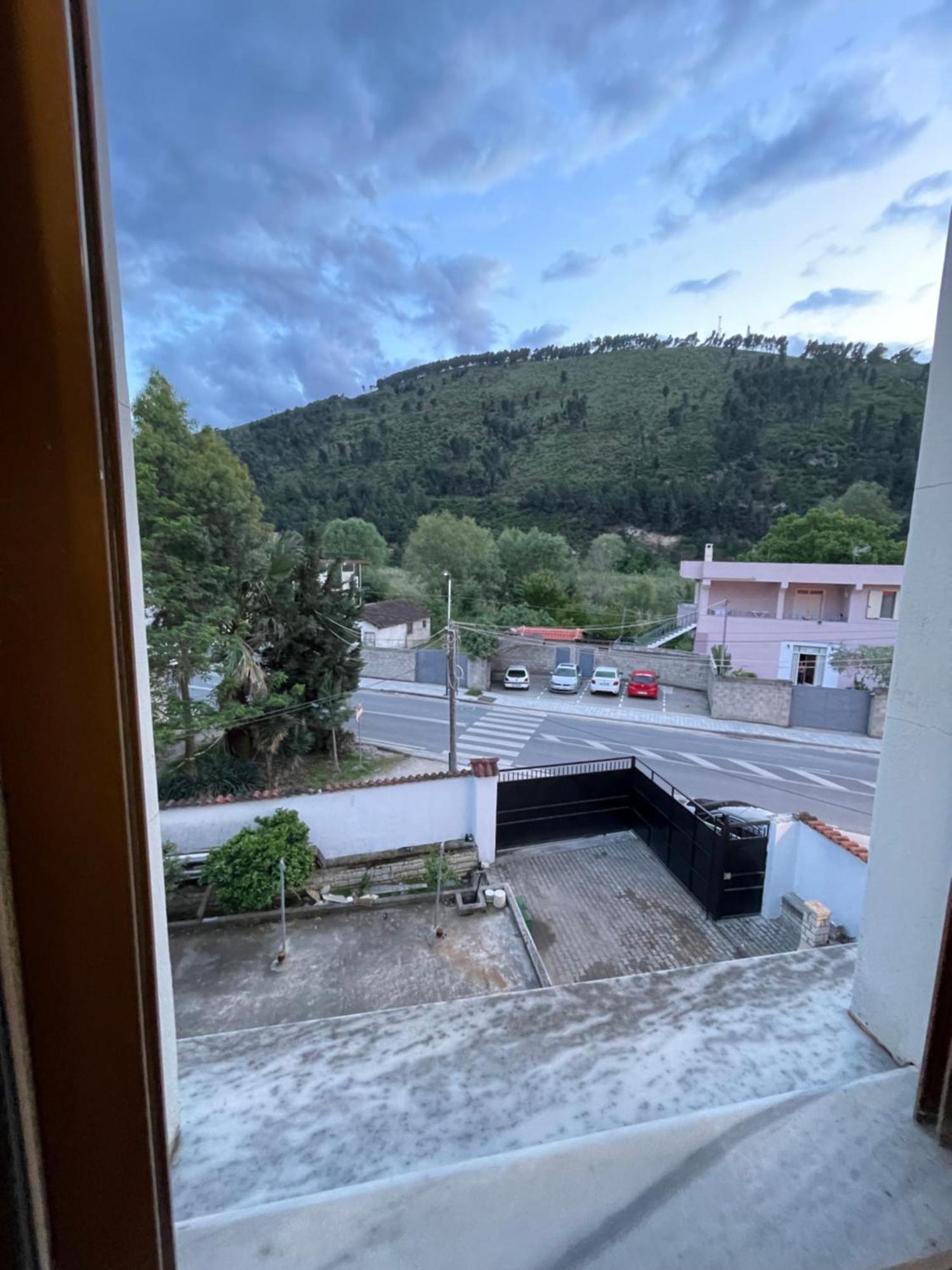 Vila At Berat Exteriör bild