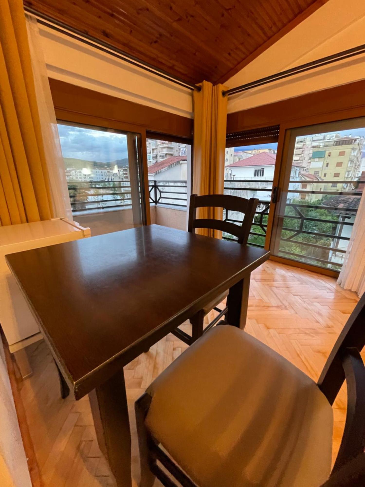Vila At Berat Exteriör bild