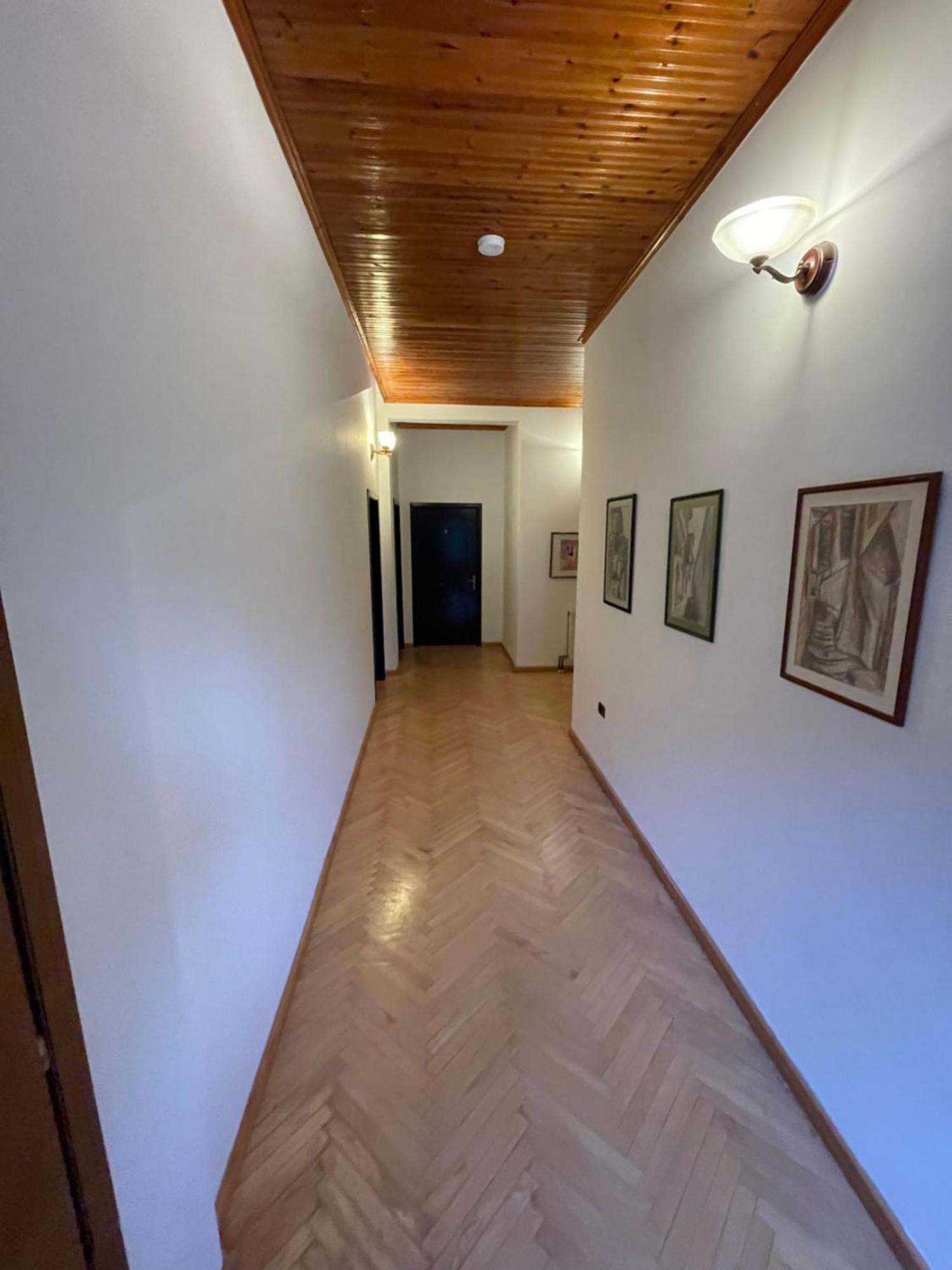 Vila At Berat Exteriör bild